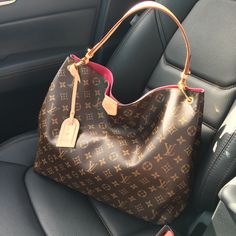 Louis Vuitton Graceful, Louis Vuitton Pattern, Cheap Louis Vuitton Handbags, Hermes Kelly Bag, Chocolate Leather, Louis Vuitton Purse, Girls Handbags