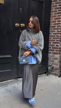 Grey Green Outfit Women, Grey And Lavender Outfits, Sunday Look Outfits, Cold Weather Party Outfit, Comfy Work Outfit, Looks Adidas, Trendy Work Outfit, City Outfit, La Outfits