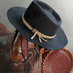 Purchased Direct From The Australian Stock Saddle Company. Black Felt In Great Shape. Has Been Worn Out On Trail Rides Through The Norco River And All Over Carbon Canyon For Miles. A Really Awesome Hat With Character For Women Or Men. Fitted Black Hat Bands For Western-themed Events, Elegant Black Hat Band For Ranch, Elegant Black Hat Bands For Western-themed Events, Trail Riding, Black Felt, Accessories Vintage, Saddle, Felt, Size 6