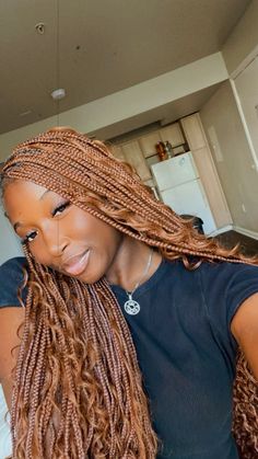 color 30 knotless braids #braids #knotless #bohoknotless #color30 Cinnamon Knotless Braids, Braids Knotless Color, Color Knotless Braids On Dark Skin Women, Braid Colors On Dark Skin, Boho Knotless Braids Color 30, Notlessbox Braids With Curls With Color, 30 Color Braids, Auburn Boho Knotless Braids, Fall Braid Colors