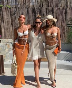 Boat Vacation Outfits, Friend Birthday Dinner Outfit, Amalfi Boat, Traveling Itinerary, Croatia Yacht, Bali Outfit, Tulum Outfits, Yacht Week, Outfits For Mexico