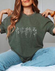 Floral Cottagecore Shirt | Cute Wildflower Shirt | Autumn Shirt | Fall Vibes This shirt is perfect everyday wear! The adorable fall  tee creates a trendy and stylish look. Features: Available in various sizes and colors, making it a fantastic gift for family and friends. Ideal for fall, Floral Cottagecore, and casual outings. Great for Wildflower lovers and autumn enthusiasts. Details: Check the color charts for available options. Made from soft material with a modern classic fit, ensuring comfo Wildflower Shirt, Cottagecore Shirt, Floral Cottagecore, Botanical Shirt, Fall Tee, Flower Shirt, Lino Print, Color Charts, Fall Floral