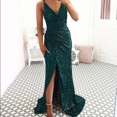 Eye-Catching Charm Sheath Sequins Ruched V-Neck Sleeveless Sweep/Brush Train Prom Dress - Never Been Worn Or Altered - Dark Green Color - Back Zipper - Bra Padding - Size Us 2 - Bust 32.5in - Waist 25.5in - Hips 35.75in - Hollow To Floor 58in Black Lace Formal Dress, Hot Pink Prom Dress, Black Lace Evening Dress, Dress Party Wear, Sweep Train Prom Dress, Dark Red Dresses, Prom Girl Dresses, Red Dresses Classy, V Neck Prom Dresses