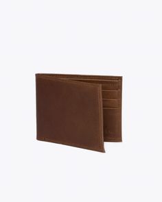 Ships in 3-5 business days • Leather• 3.3 x 4.3"• Handmade in Peru Classic leather wallet with pockets for credit cards and cash. Nisolo is committed to delivering effortless style that’s rooted in versatility, comfort, and quality. Their standards of excellence extend far beyond the incredible shoes and products they produce. Nisolo is committed to transparent production techniques and sustainability ensuring people both and planet are considered and cared for. Nisolo’s heritage products are ma Nisolo Shoes, Holiday Gift Card, Waxed Canvas, Classic Leather, Party Accessories, Leather Working, Wallet Men, Credit Cards, Types Of Shoes