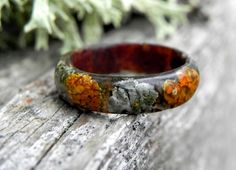 Forest Birch Ring Moss Wood Ring Wooden Lichen Ring - Etsy Epoxy Ring, Terrarium Jewelry, Edgy Jewelry, Nature Ring, Wood Ring, Resin Ring, Wood Rings, Wooden Rings, Ring Wedding