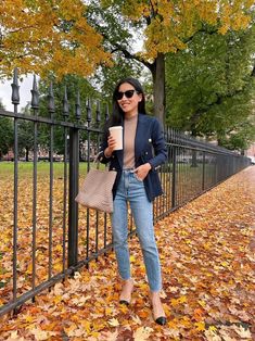 Navy Blue Blazer Outfit Women, Navy Blazer Outfit Women, Blue Blazer Outfits For Women, Navy Blue Blazer Outfit, Navy Blazer Outfits, Boston Fall, Blue Blazer Outfit, Visit Boston, Shoe Outfits