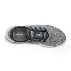 The Allbirds Tree Runner is a breathable and lightweight sneaker made with responsibly sourced eucalyptus tree fiber that feels silky smooth and cool on your skin. These shoes are perfect for everyday casual wear, walking, and warmer weather. Cold Weather Shoes, Everyday Sneakers, Versatile Sneakers, Eucalyptus Tree, Lipstick Bag, Chain Strap Bag, Oversized Tote Bag, Lightweight Sneakers, Low Carbon