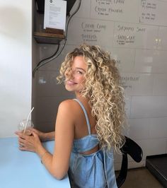 Blonde Hair Curly Aesthetic, Long Blonde Naturally Curly Hair, Summer Blonde Curly Hair, Curly Blonde Hair Women, Curly White Blonde Hair, Long Curly Hair Blonde Highlights, Faceclaims Curly Hair, Blonde Hair Color Ideas For Curly Hair