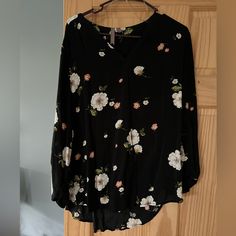 Never Worn- Without Tags. Very Light Fabric That’s Would Be Perfect Any Time Of Year. Casual Black Shirt With 3/4 Sleeves, Black 3/4 Sleeve Blouse For Spring, Black Floral Print Top With 3/4 Sleeves, Floral Print Shirt With 3/4 Sleeve For Spring, 3/4 Sleeve Shirt With Floral Print For Spring, Ralph Lauren Blouse, Gingham Jacket, Bow Detail Dress, Denim Maxi Skirt