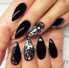 Black nails ideas | allthestufficareabout.com black Nail Designs, black nails, acrylic nails, coffin nails, square nails, nail design, simple matte nail design, glitter nails, shellac nail, nail polish, color nail design, glitter nail design, classy nails, almond nails, round nails, short nails, long nails, nail art, nail ideas, long nails, Opi nails, silver nails, elegant nail art, sparkly nail almond black nails with glitter Winter Shellac, Black And White Nail, Nails Winter, Burgundy Nails, Black Nail Designs, Nails Polish, White Nail