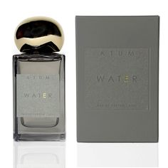 Atum Water Quiet Space, Jasmine Green Tea, Sea Kelp, Amber Musk, White Jasmine, Lower Lip, Sweet Smell, The Embrace, Sweet Notes