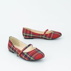 Secret Plaid – B.A.I.T. Footwear Plaid Shoes, Comfy Heels, Classy Shoes, Cute Flats, Charm School, Blazer Jeans, Chic Shoes, Of Outfits, Blazer With Jeans