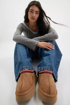 UGG Tazz Slipper | Urban Outfitters Ugg Ultra Mini Outfit, Ugg Tazz Slippers, Platform Outfit, Sporty Clothes, Ugg Shoes Women, Tazz Slippers