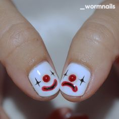 Black And White Clown Nails, Short Clown Nails, Halloween Nails Clown, Black White Red Nails, Clown Halloween Nails, Halloween Red Nails, White Halloween Nails, Uñas Cute, Clown Nails