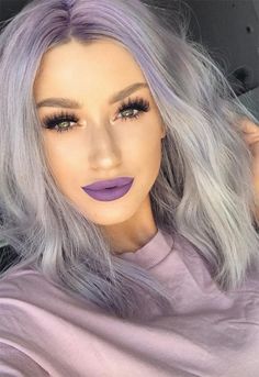 Purple Lipstick Makeup, Soft Grunge Hair, 90s Grunge Hair, Lovely Makeup, Short Grunge Hair, Lavender Dress, Purple Lipstick, Hair Streaks, Short Human Hair Wigs