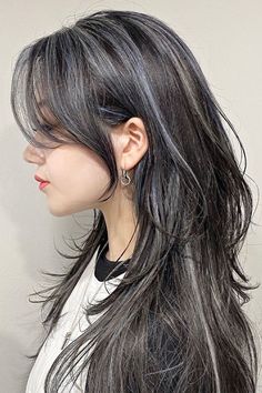 Korean Hush Cut, Hush Cut, Korean Long Hair, Wolfcut Hair Long, Medium Long Hair, Wolf Cut, Hair Stylies, Haircuts For Medium Hair, Haircuts Straight Hair