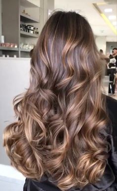 Hair Color Babylights, Brunette Hair Color Ideas, Honey Balayage, Caramel Balayage, Hairstyles For Layered Hair, Long Hair Color