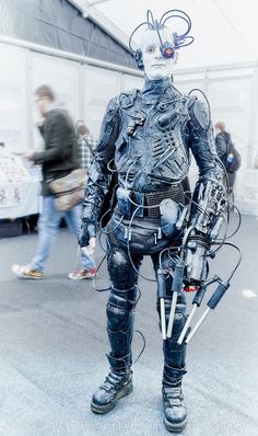 Borg Costume, Borg Ideas, Warhammer Mechanicus, Monster Cosplay, Space Decorations, Star Trek Borg, Sci Fi Costume, Star Trek Costume, Space Costumes