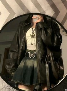 Goth Outfits With Leather Jacket, Winter Grunge Leather Jacket For Alternative Fashion, Acubi Winter, Black Leather Jacket Outfit Y2k, Goth Outfits Leather Jacket, Lether Girl Jacket Aesthetic, Outfit Muslim, Looks Pinterest, Slay Outfits