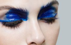 klein blue Texture Makeup, Group Posing, Mermaid Inspiration, Artsy Makeup, Yves Klein Blue, Blue Makeup Looks, Eyeshadow Tutorials, Graphic Eyes, Ravenclaw Aesthetic