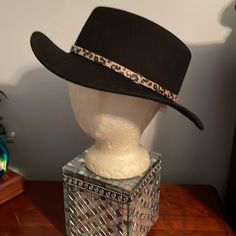 Black Dressy Hat For Casual Or Formal. Leopard Print Trim Has Gold Glitter N The Band. Flexible Brim. Never Worn. Fitted Black Felt Hat For Country Events, Black Felt Hat For Party In Fall, Black Felt Hat For Fall Party, Fitted Black Felt Hat For Spring, Fitted Black Fedora For Party, Fitted Black Felt Hat Casual, Black Fedora For Fall Country Events, Fitted Black Felt Hat Casual Style, Black Fedora For Country Events In Fall