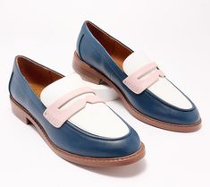 Classic. These penny loafers never go out of style and pair perfectly with anything from jeans to skirts. From Franco Sarto. Girls Quilts, Franco Sarto, Penny Loafers, Leather Fabric, Go Out, Out Of Style, Penny, Fashion Shoes, Going Out