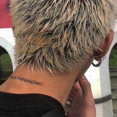 Pin en hair Bleached Hair, Buzz Cut, Boy Hairstyles, Hair Designs, Haircuts For Men, New Hair, Hair Inspo, Dyed Hair, Mens Hairstyles