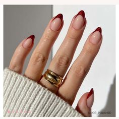 Gorgeous Nails That Look Like You Came From The Salon. Super Easy To Put On. Red Christmas Nails Short Almond, Almond Nail Christmas, Short Christmas Almond Nails, Short Almond Holiday Nails, Red Tip Manicure, Almond Nails Holiday, Short Almond Red Nails, Short Almond Nails Christmas, Oval Red Nails