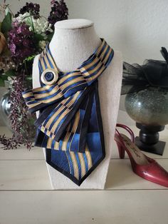 Refurbished beautiful tie to be worn with collar or without. Party Neckwear With Tie Neck Detail, Tie Techniques, Women Neck Tie, Accidental Icon, Necktie Crafts, Tie Ideas, Icon Fashion, Old Ties, Tie Fashion