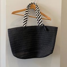 Super Cute Rachel Zoe (Box Of Style) Beach Bag. Black With Black And White Straps Casual Black Beach Bag, Black Beach Bag For Vacation, Black Beach Bags For Vacation, Black Bags For Beach Vacation, Spring Vacation Black Beach Bag, Casual Black Bag For Vacation, Casual Black Bags For Vacation, Summer Style Black Beach Bag For Spring, Black Beach Bag For Vacation Travel