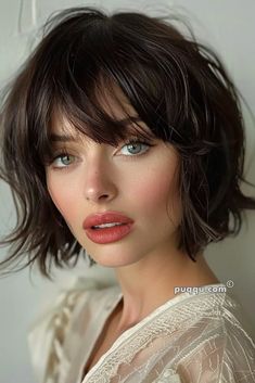 french-bob-hairstyles-92 Vintage Bob Hairstyle, Simple Cute Hairstyles, Choppy Lob, Rock Culture, Trendy Bob Hairstyles, Powder Puffs