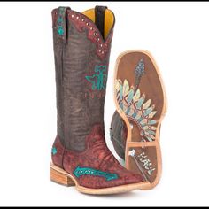 Love These Boots Must Have Distressed Red/Brown Vamp Adorned W/Turquoise Inlay Arrows & Studs * Brown Shaft With Studded Red Crown * Original Indian Headdress & Arrow Sole * Premium Cow Leather Lining * Walking Heel * Cushioned Insole * 3/4 Welted Sole * Clear Sole Tin Haul Boots, Cowgirl Boots Square Toe, Closet Revamp, Country Gal, Tin Haul, Country Clothes, Western Stuff, Cowboy Stuff, Womens Cowgirl Boots