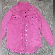 Oversized Button Up Denim Jacket Pink Size Small Nwot Pink Washed Long Sleeve Outerwear, Long Sleeve Washed Pink Outerwear, Oversized Pink Long Sleeve Denim Jacket, Oversized Pink Denim Jacket With Long Sleeves, Pink Washed Outerwear For Fall, Trendy Pink Button-up Shacket, Pink Button-up Denim Jacket, Pink Button-up Shacket With Pockets, Pink Button-up Outerwear With Buttoned Pockets