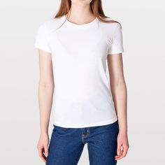 White Tshirt And Jeans, Jean Apron, Mens Plain T Shirts, Plain White Tee, White T Shirts, T Shirt Picture, Outfit Mujer, T Shirt Diy, White T Shirt