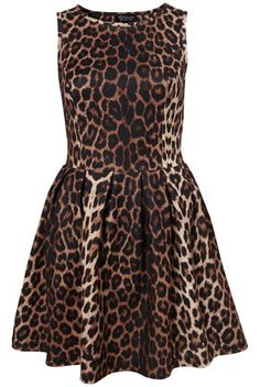 leopard print a-line dress Mode Prints, Leopard Fashion, Leopard Dress, Leopard Print Dress, Animal Print Dresses, Mode Outfits, Skater Dress, Casual Outfit