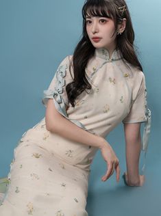 ❤︎Classical girly china ribbon dress❤︎

⚠Please allow 3-4 weeks for the product to be shipped. Ribbon Dress, Press The Button, Fairy Girl, Heart Bag, Gift Of Time, Pearl Chain, Cheongsam, Green Dress, Special Events