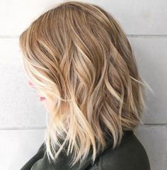 Beachy Shoulder Length Lob Shoulder Length Lob, Long Shag, Medium Layered Hair, Shoulder Hair, Lob Hairstyle, Haircut For Thick Hair