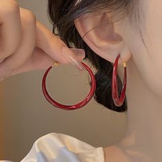 Red Glaze Hoop Earrings A Friend Gave It To Me, Never Used It Red Hoop Earrings, Red Glaze, Makeup Accesories, Metal Circle, Red Team, Red Earrings, Elegant Red, Fashion Jewelry Earrings, Circle Earrings