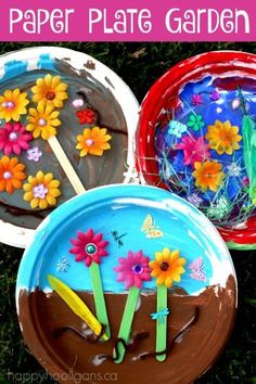 paper plate garden craft for kids with flowers and grass in the background, text overlay