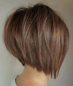 Κούρεμα Bob, Graduated Bob, Layered Bob Haircuts, Modern Haircuts, Layered Bob Hairstyles, Short Hairstyles For Thick Hair, Bob Hairstyles For Fine Hair, Layered Bob, Short Bob Haircuts