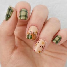 Fall Plaid Nails, Thanksgiving Nails Acrylic, Plaid Nail Art, Pumpkin Nail, Mickey Nails, Holloween Nails