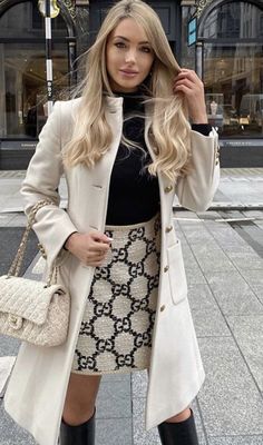 Diy Vetement, Elegante Casual, Paris Outfits, White Coat, Looks Chic, Winter Fashion Outfits, Elegant Outfit, Fall Winter Outfits