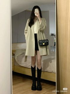 Taiwan Ootd, Hongkong Outfit, Korean Winter Outfits, Rok Mini, Mix Match Outfits, Ootd Winter, Korean Fashion Dress, Stylish Work Outfits, Ulzzang Fashion