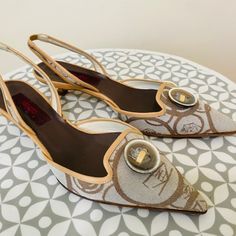 High-End Brand Kenzo Flats With Less Than A Half Inch Of Heel. Very Comfortable. Bought In Italy. Never Worn. Just Like A Bit Higher Heals. Size 7.5 Check My Other High-End Brands Listings. Kenzo Shoes, High End Brands, Flat Color, Flat Shoes Women, Sake, Loafer Flats, Perfect Pair, Loafers, In Italy