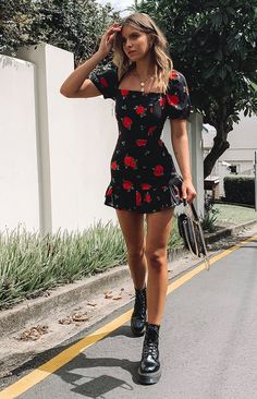 Rok Mini, College Outfit, Street Style Trends, Mode Inspo, Cute Summer Outfits, Street Style Looks, Fashion 2020, Mode Inspiration, Street Style Outfit