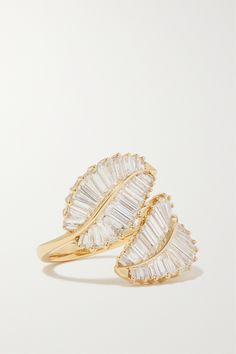 Diamonds are one of Anita Ko's favorite precious stones to work with - each one is carefully selected and handset. Showcasing the baguette cut, this 'Palm Leaf' ring is made from 18-karat gold and shaped to the likeness of interlocking fronds. Wear yours with mixed metal bands across other fingers. Anita Ko, Gold Diamond Ring, Leaf Ring, Baguette Cut Diamond, Fine Jewels, Baguette Cut, Palm Leaf, Baguette Diamond, Gold Diamond Rings