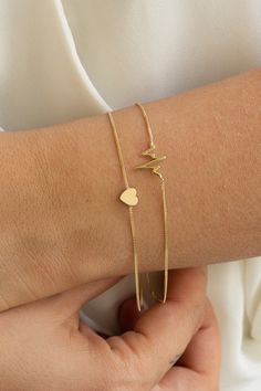 Heartbeat Bracelet, Evil Eye Necklace Gold, Pretty Jewelry Necklaces, Stylish Bracelet, Heart Beat, Gold Gift