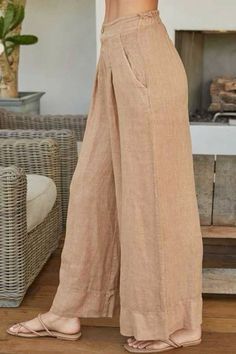 Linen Pants Outfits, Healthy Clothes, Linen Style Fashion, Palazzo Style, Skirt Linen, Quoi Porter, Natural Clothing, Pants Outfits, Wide Leg Linen Pants