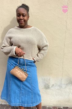 The Charlie Sweater Top is a chunky knit sweater that will have you looking cool while feeling cozy! Plus it pairs fabulously with a pair of denim, like the Ermeline Skirt from FRNCH. 
Available online!
& follow us on Instagram @queenofheartsandmodernlove