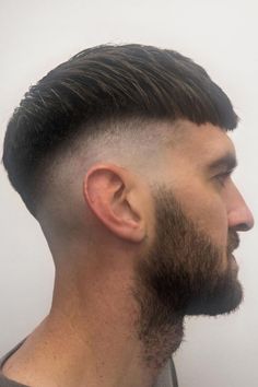 Versatile Haircut, French Crop, Textured Bangs, Crop Haircut, The Quiff, Beard Fade, Skin Fade, Mens Hair Trends, Trendy Hairstyle